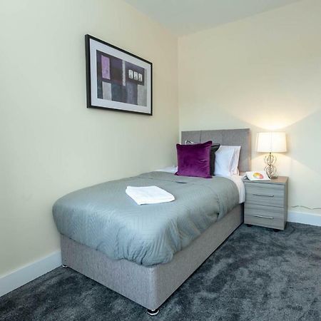 4 Bed Home, Driveway Parking Ideally Located In Latchford, Warrington - Executive St Marys House Екстериор снимка