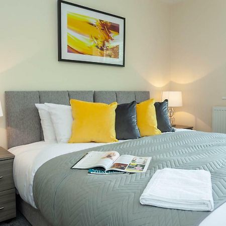 4 Bed Home, Driveway Parking Ideally Located In Latchford, Warrington - Executive St Marys House Екстериор снимка