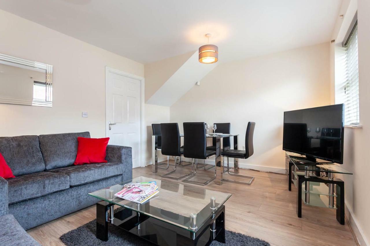 4 Bed Home, Driveway Parking Ideally Located In Latchford, Warrington - Executive St Marys House Екстериор снимка