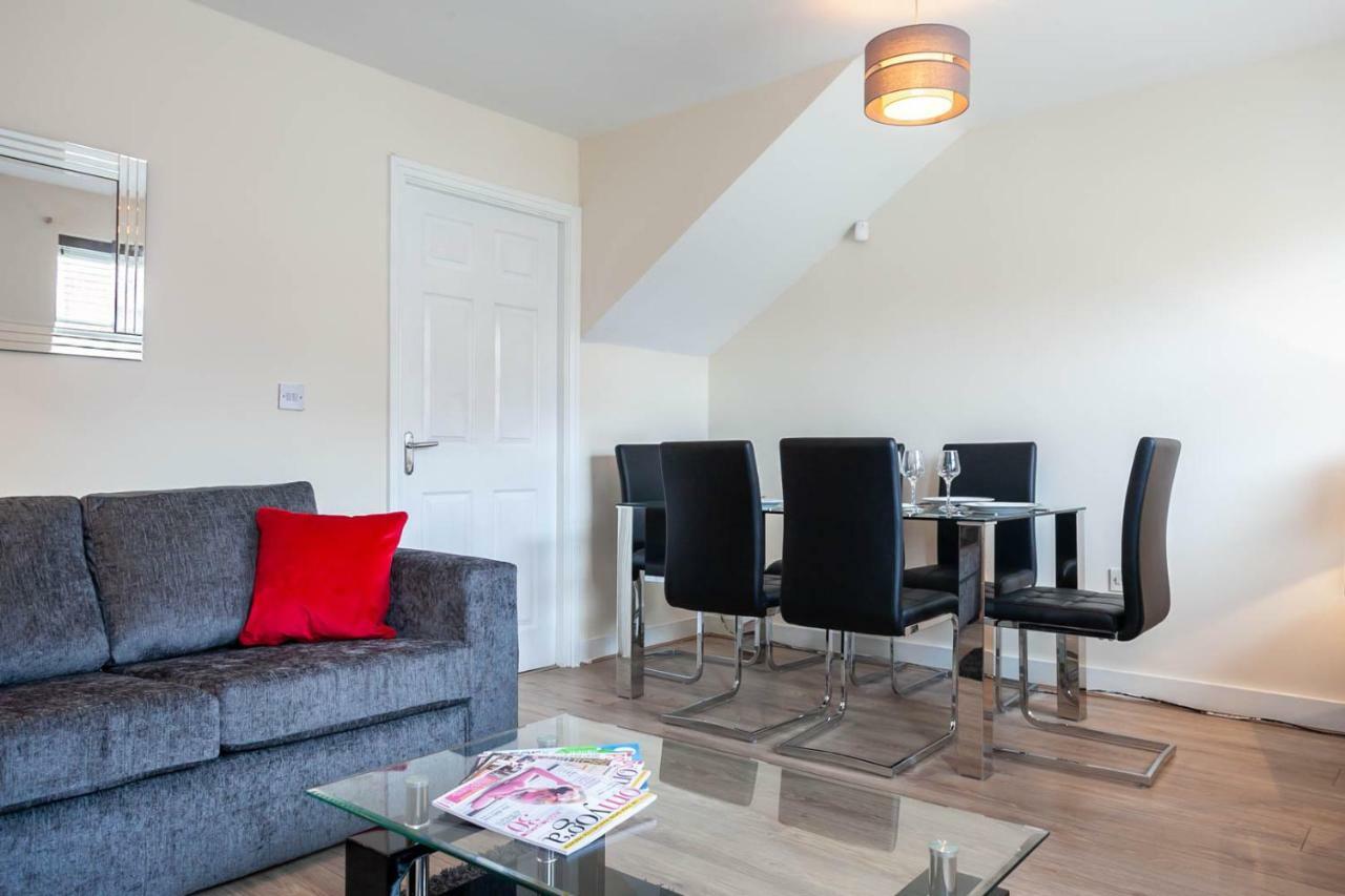 4 Bed Home, Driveway Parking Ideally Located In Latchford, Warrington - Executive St Marys House Екстериор снимка