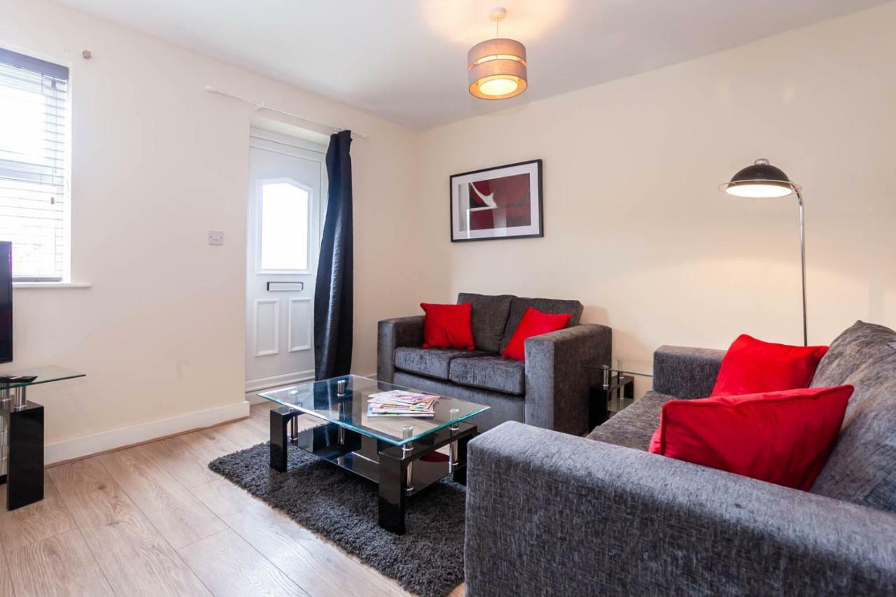 4 Bed Home, Driveway Parking Ideally Located In Latchford, Warrington - Executive St Marys House Екстериор снимка