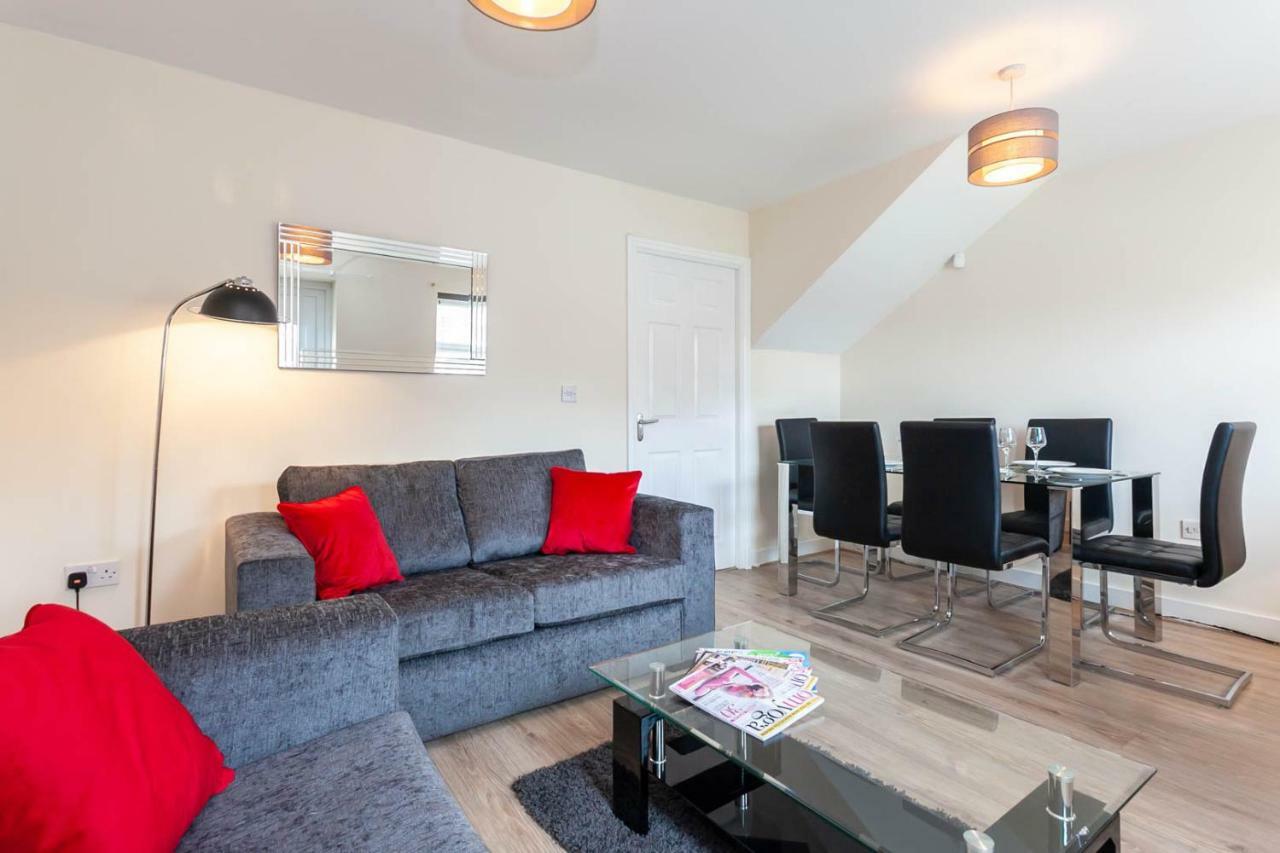 4 Bed Home, Driveway Parking Ideally Located In Latchford, Warrington - Executive St Marys House Екстериор снимка