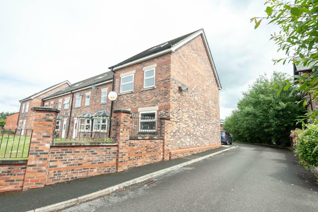 4 Bed Home, Driveway Parking Ideally Located In Latchford, Warrington - Executive St Marys House Екстериор снимка
