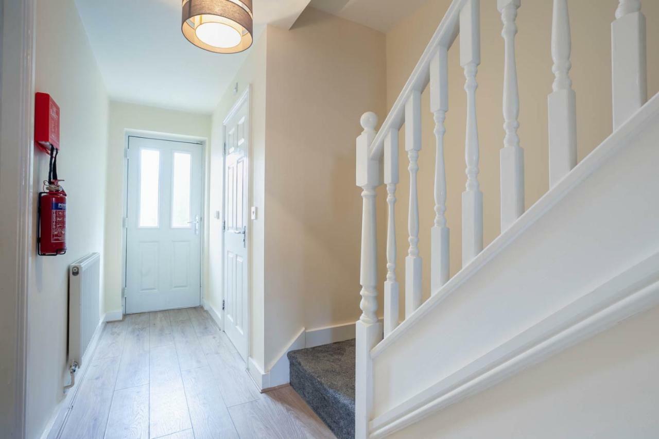 4 Bed Home, Driveway Parking Ideally Located In Latchford, Warrington - Executive St Marys House Екстериор снимка