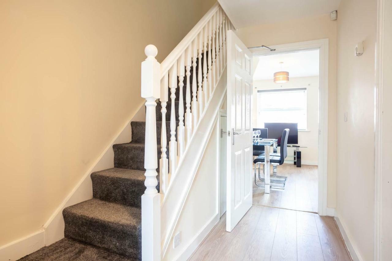 4 Bed Home, Driveway Parking Ideally Located In Latchford, Warrington - Executive St Marys House Екстериор снимка